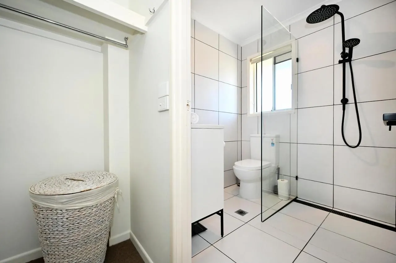 Maroochydore 3 B/R, 2 Bath, Townhouse Za4 Apartment