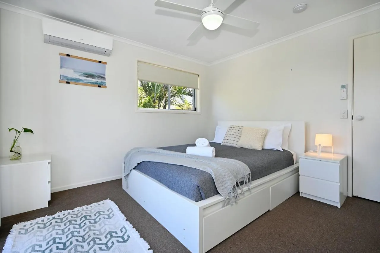 Maroochydore 3 B/R, 2 Bath, Townhouse Za4 Apartment