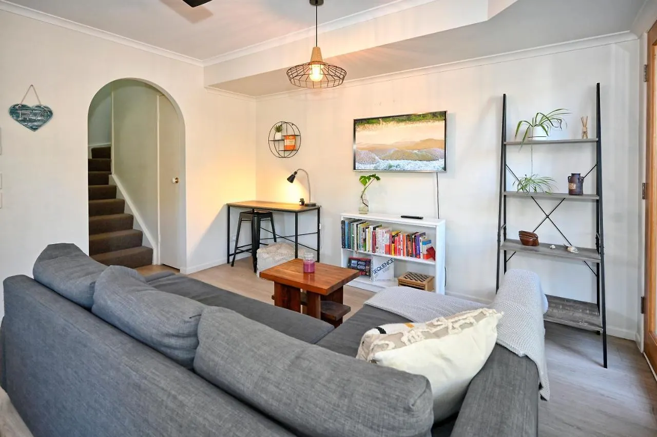 Maroochydore 3 B/R, 2 Bath, Townhouse Za4