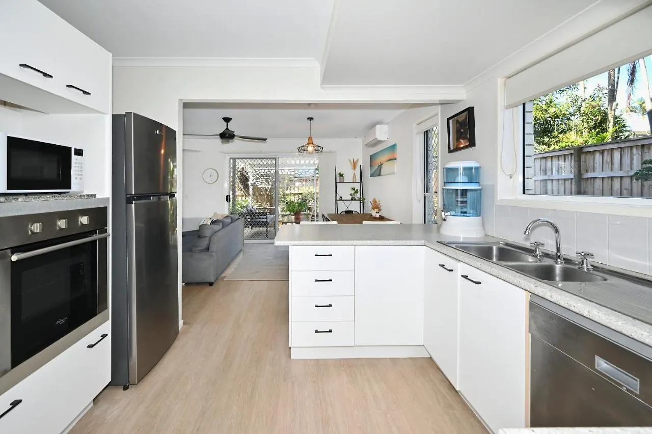 Maroochydore 3 B/R, 2 Bath, Townhouse Za4
