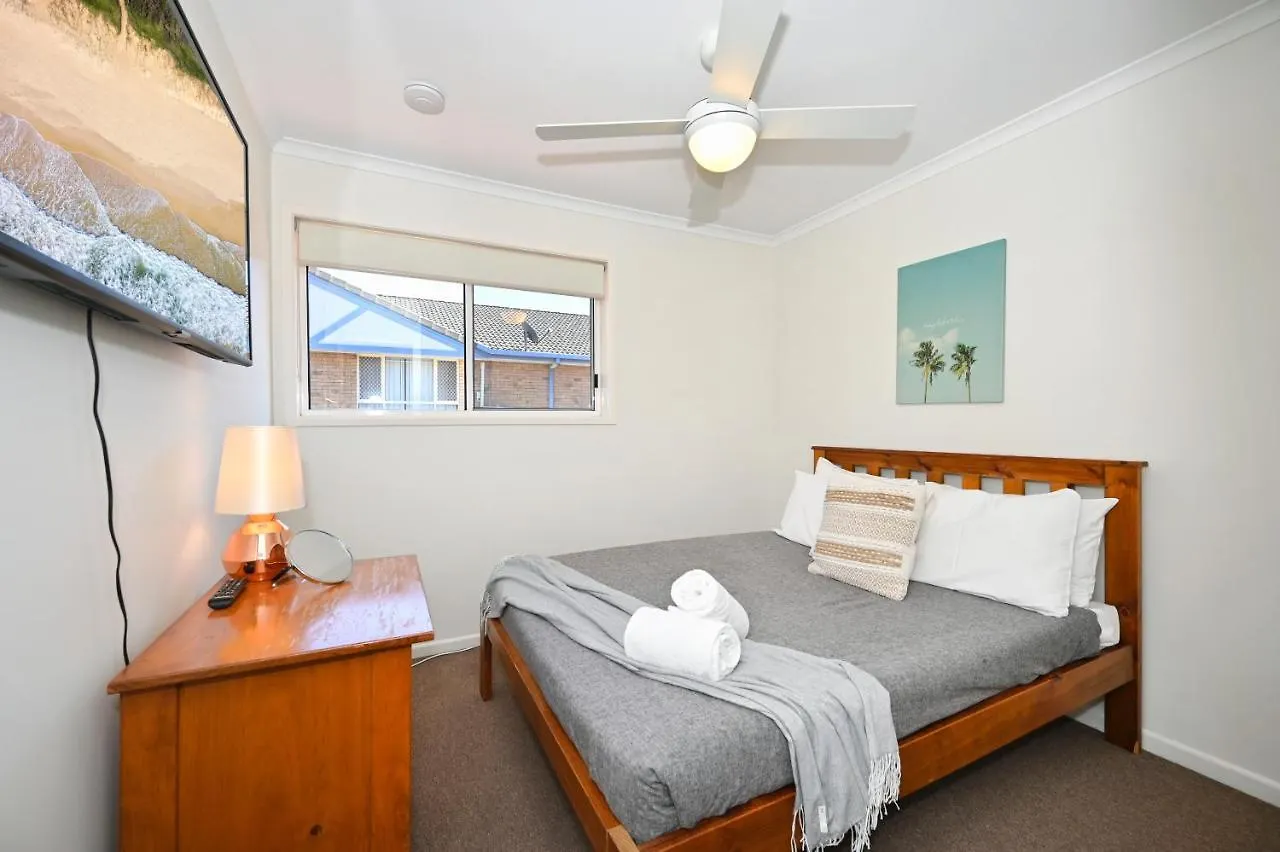 Maroochydore 3 B/R, 2 Bath, Townhouse Za4